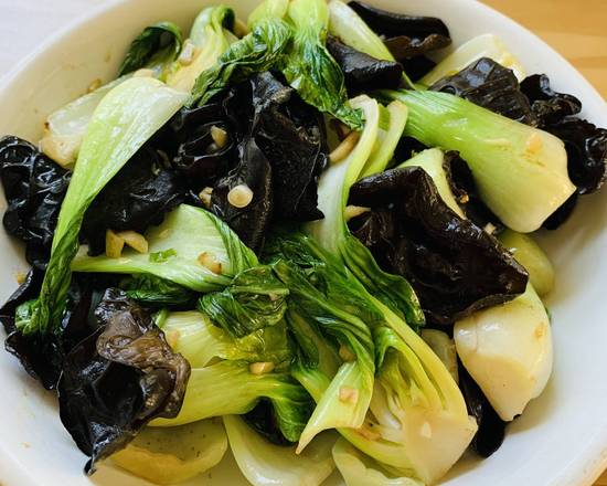 Order Shanghai Cabbage with Muer 清爽木耳炒青菜 food online from He store, Middletown on bringmethat.com