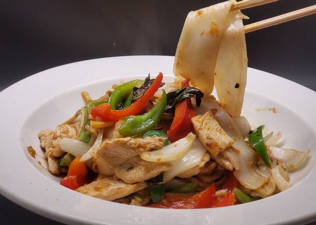 Order Pad Kee Mao Noodles food online from Siam Rice store, Miami on bringmethat.com
