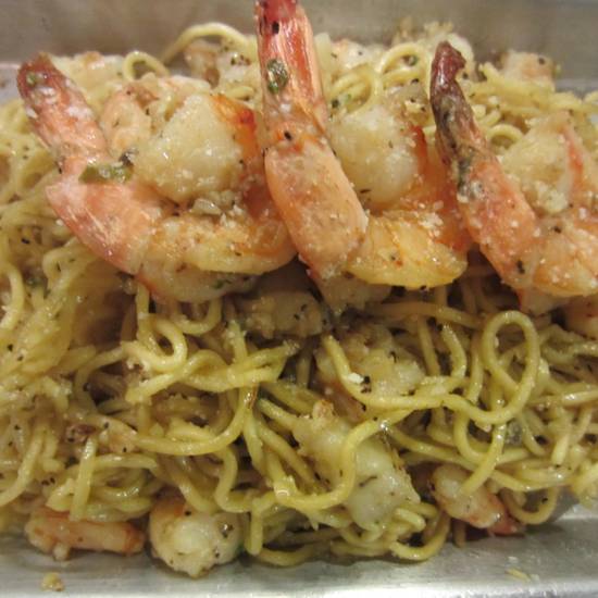 Order Garlic Noodle with Shrimp food online from Kitchen Sooda store, Los Angeles on bringmethat.com