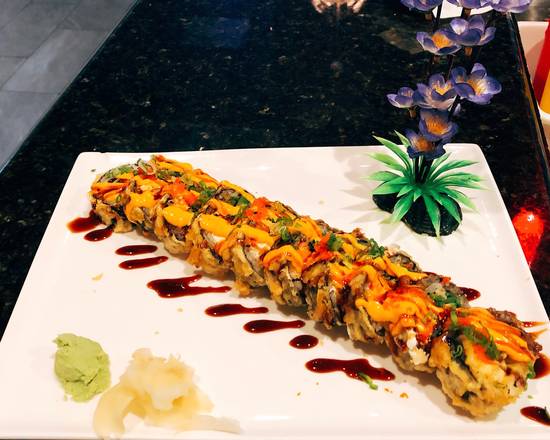 Order Volcano Roll (10pcs) food online from Shogun Japanese Restaurant store, Palm Harbor on bringmethat.com