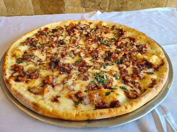Order BBQ CHICKEN PIZZA food online from Michelangelo Pizza store, Lakewood Ranch on bringmethat.com
