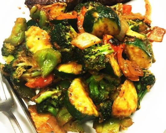 Order Veggie Veggie food online from Thai 1 Kitchen store, Costa Mesa on bringmethat.com