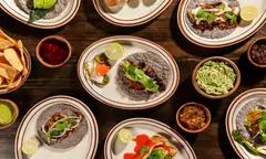 Taqueria Hoja (19 SE 2nd Ave)