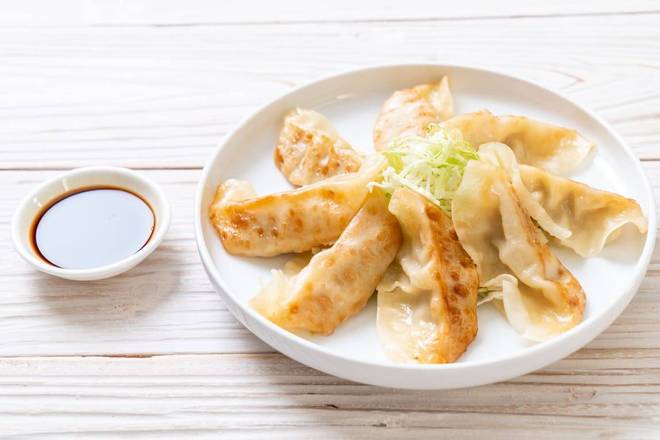 Order Pan-Fried Chicken Dumplings (7 pcs) (煎鸡肉饺子(7 片)) food online from Kyuramen 九汤屋 store, Cherry Hill on bringmethat.com