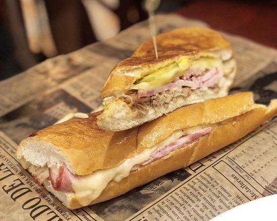Order Pan Con Tortilla food online from Miami Bakery Cafe store, Miami on bringmethat.com
