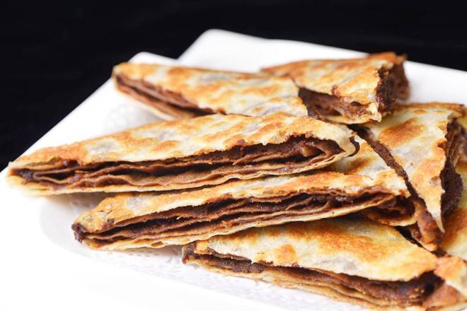 Order 芝麻酱糖饼 Sweet Pancake with Sesame Paste food online from Min Chef store, Tustin on bringmethat.com