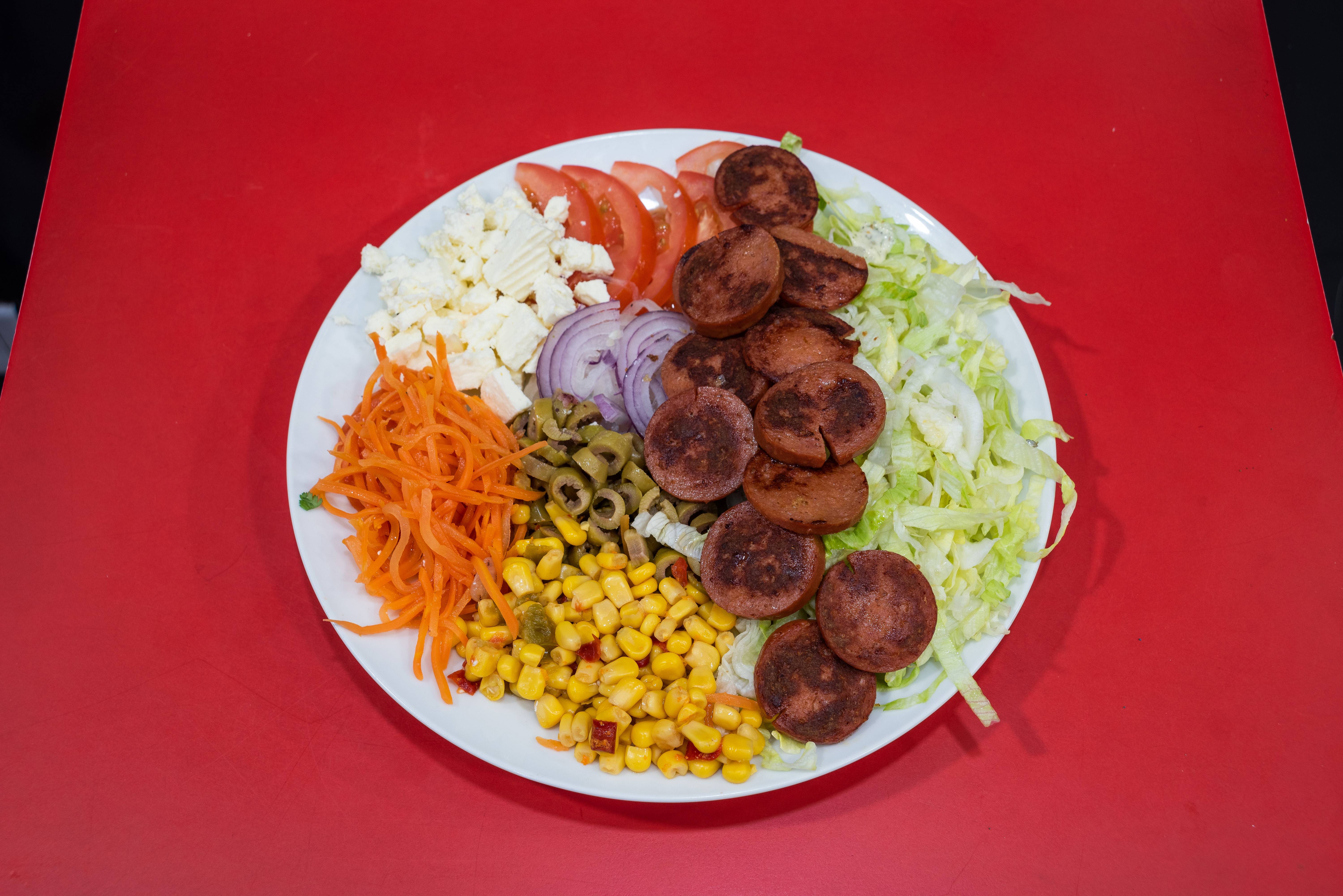 Salade Élysée sucuk