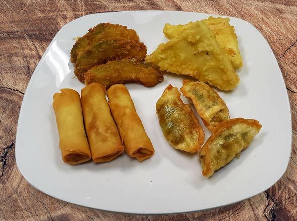 Order Bangkok Veggie Appetizer Sampler food online from Bangkok Fusion Café store, Saint Petersburg on bringmethat.com