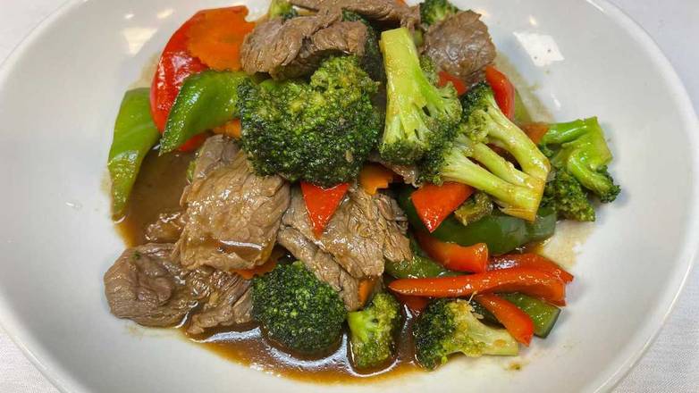 Order #52. Broccoli Beef food online from Thai House store, Charlotte on bringmethat.com