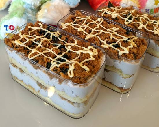 Order Taro & Pork Floss Cake Box  food online from Oh Bear Cafe & Teahouse store, Seattle on bringmethat.com