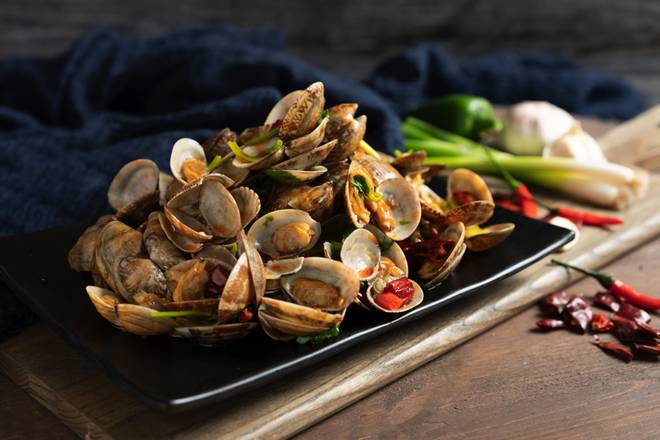Order Spicy Clam 辣炒花蚬 food online from Friendship Bbq store, Seattle on bringmethat.com