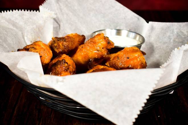 Order Smoked Wings food online from Aspen Creek Grill store, Noblesville on bringmethat.com