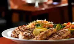 Johnny Carino's (1608 Garth Brooks Blvd)