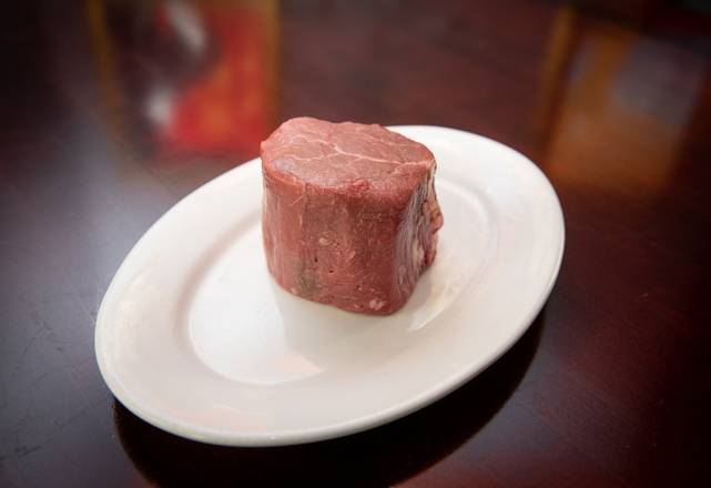 Order 7oz Filet Mignon food online from Hamilton Walkers store, Champaign on bringmethat.com