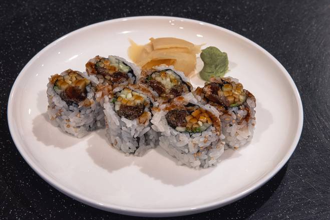 Order Salmon Skin Roll food online from Momiji store, Washington on bringmethat.com