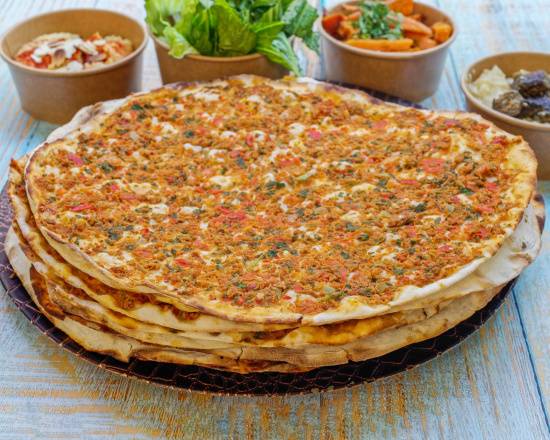 Plaisir with Friends: 6 Pizzas +2 Sides + Salade verte 