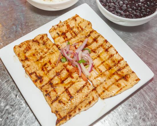Order Boneless Breast (1 lb) without Side Order food online from La Granja store, Hollywood on bringmethat.com