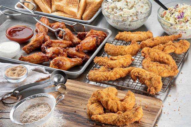 Order Razorbacks® Tailgate Pack food online from Slim Chickens store, Little Rock on bringmethat.com