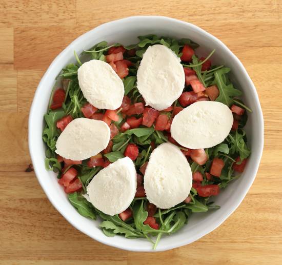 Order Azzurra Salad food online from Mister O1 store, Naples on bringmethat.com
