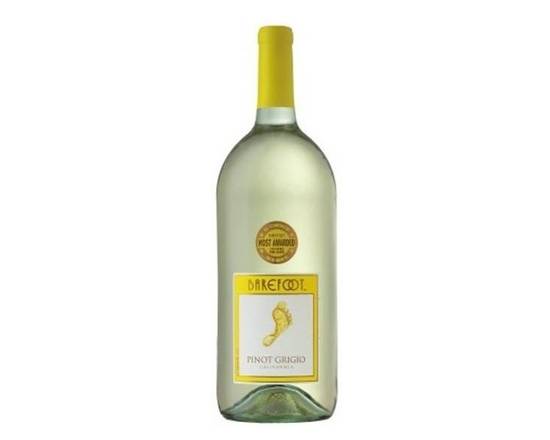 Order Barefoot Pinot Grigio 3 L food online from Circle K store, Simi Valley on bringmethat.com