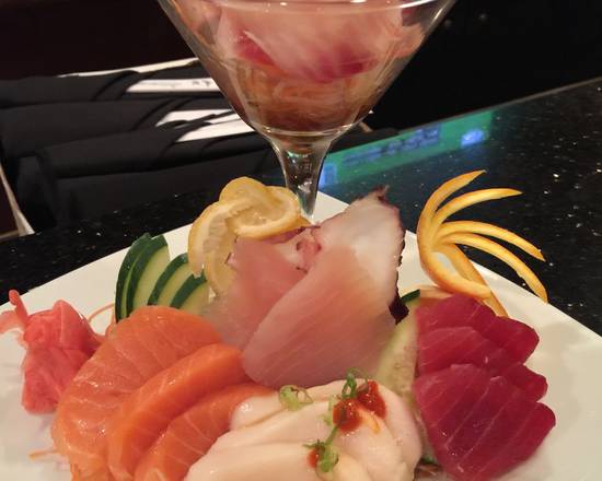 Order Sashimi Deluxe food online from Samurai Sushi store, Heathrow on bringmethat.com