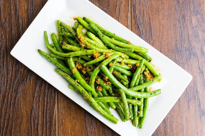 Order Garlic Green Beans food online from Celadon Thai Kitchen store, Los Angeles on bringmethat.com