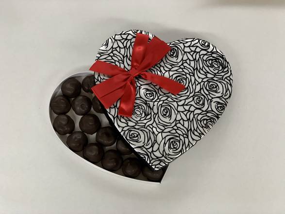 Order Specialty Victorian Heart Box food online from Lb Cake Stop store, Baldwin Park on bringmethat.com