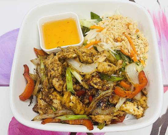 Order B11. Lemongrass Chicken and Tofu food online from Pho Binh Minh store, Maple Valley on bringmethat.com