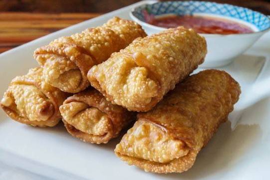 Order 3. Pork Egg Roll (5 pcs) 春卷（5） food online from Great Wall Chinese Restaurant store, Haysville on bringmethat.com
