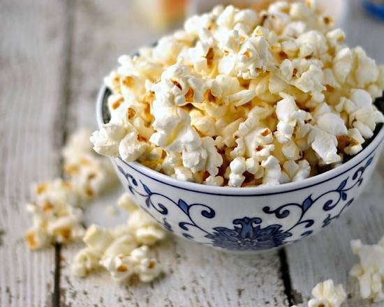 Order Fresh Sour Cream and Chive Popcorn food online from Valbella Midtown store, New York on bringmethat.com