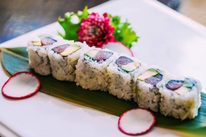 Order Tuna Avocado Roll food online from Sushi Pirate store, North Aurora on bringmethat.com