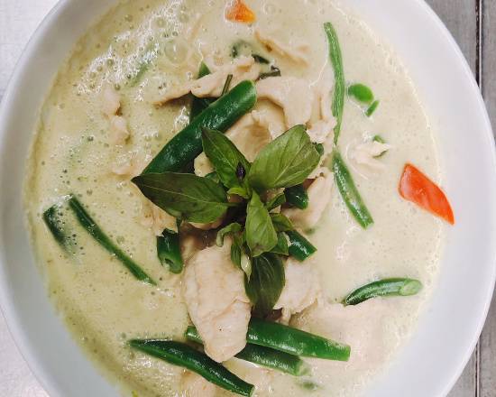 Order Green Curry (Gang Kiew Wan) food online from Sea Siam store, Pinecrest on bringmethat.com