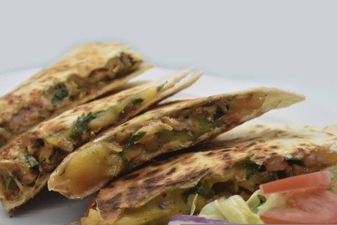 Order Shawarmania Chicken Quesadilla food online from Shawarmania store, Mankato on bringmethat.com
