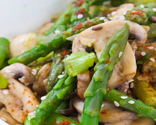 Order Thai Style Chicken with Asparagus 泰式芦笋雞 food online from Jin Ding Restaurant store, Bryn Mawr on bringmethat.com