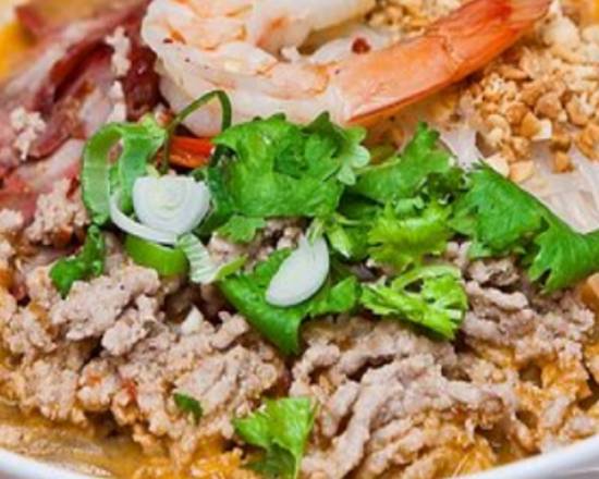 Order Tom Yum Noodle Soup food online from Topthai Kitchen store, Lincoln on bringmethat.com