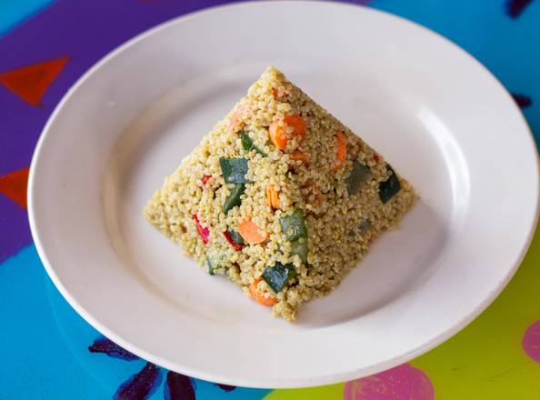 Order Ensalada Quinoa food online from Qusqo Bistro and Gallery store, Los Angeles on bringmethat.com