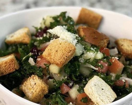 Order Kale Cesar Salad/Ensalada Cesar de Kale food online from El Churrascaso Grill - Wynwood store, Miami on bringmethat.com