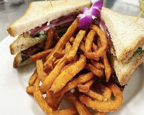 Order Pastrami Club Sandwich food online from Guieb Cafe store, Wahiawa on bringmethat.com