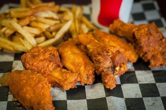 Order 24 Jumbo Wings food online from Chicago Best Burgers store, Lutz on bringmethat.com