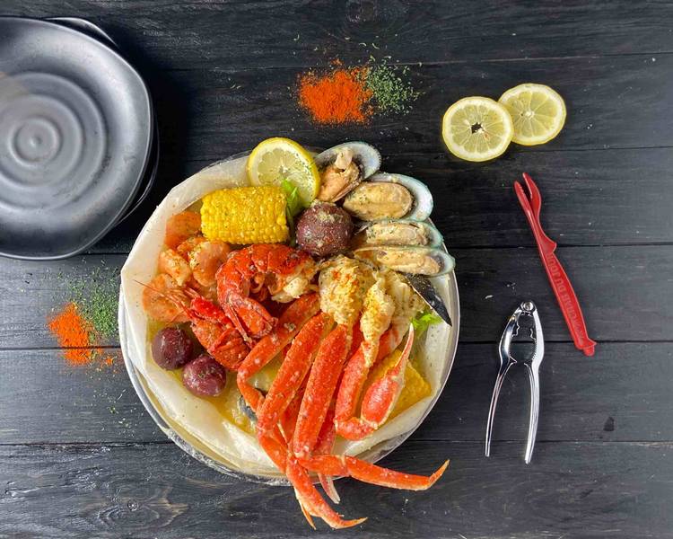 Order Crab Du Jour (Whitehall) Menu Delivery【Menu & Prices】 Whitehall