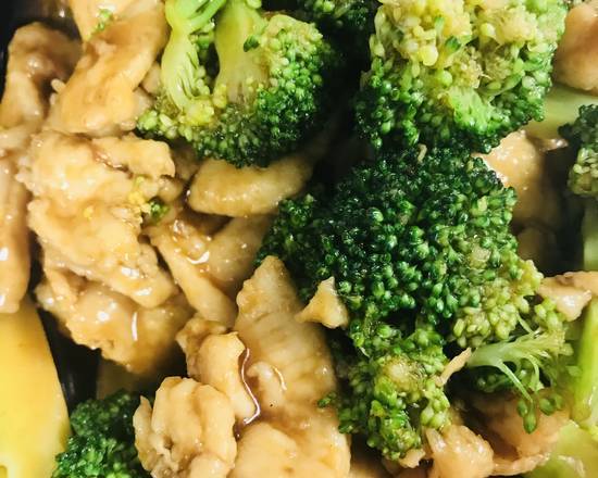 Order Chicken with Broccoli food online from Auntie Lee store, CHAMPAIGN on bringmethat.com