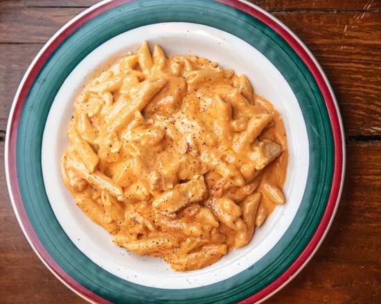 Order Penne Pink sauce with Chicken food online from Pizza Pazza store, Miami on bringmethat.com