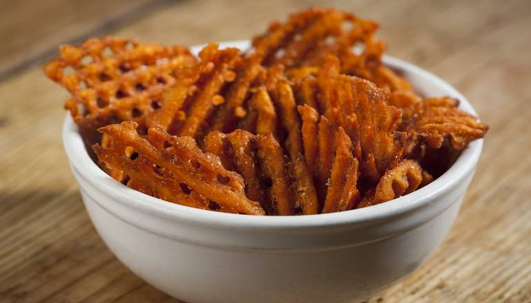 Order Sweet Potato Fries food online from Pluckers store, Baton Rouge on bringmethat.com