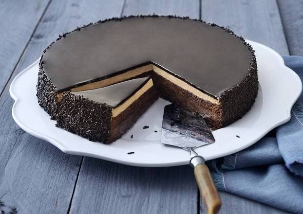 Order Chocolate Temptation Cake Slice (Organic) food online from Lb Cake Stop store, Baldwin Park on bringmethat.com