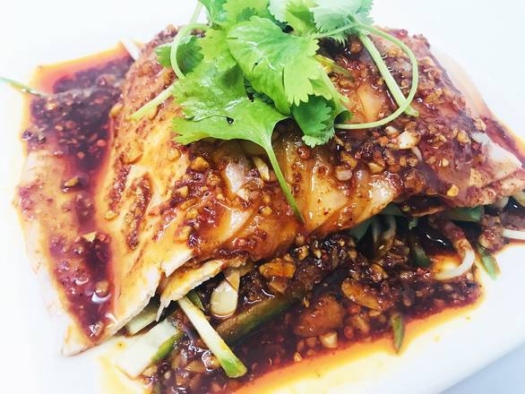 Order Sliced Pork Belly with Garlic Sauce 蒜泥白肉 food online from He store, Middletown on bringmethat.com
