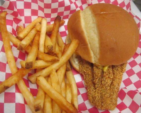 Order Catfish Sandwich on Hawaiian Bun food online from Gowdy's Seafood of Lavergne Tn. store, La Vergne on bringmethat.com