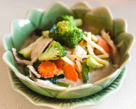 Order Thai Green Curry food online from Little Thai Restaurant store, Seattle on bringmethat.com