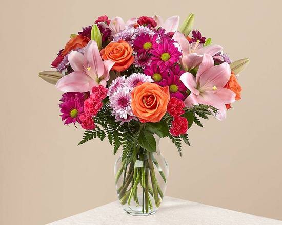 Order Light of My Life Bouquet (Better) food online from Cerezos Flowers store, Miami on bringmethat.com