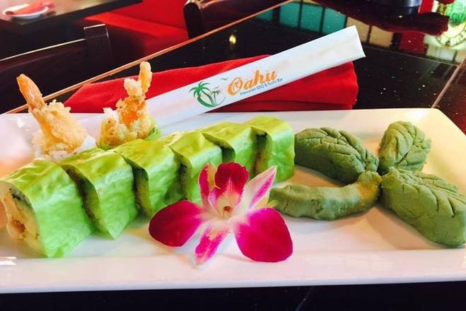Order Oahu Macadamia Roll food online from Oahu Hawaiian Bbq &amp; Sushi Bar store, Bismarck on bringmethat.com