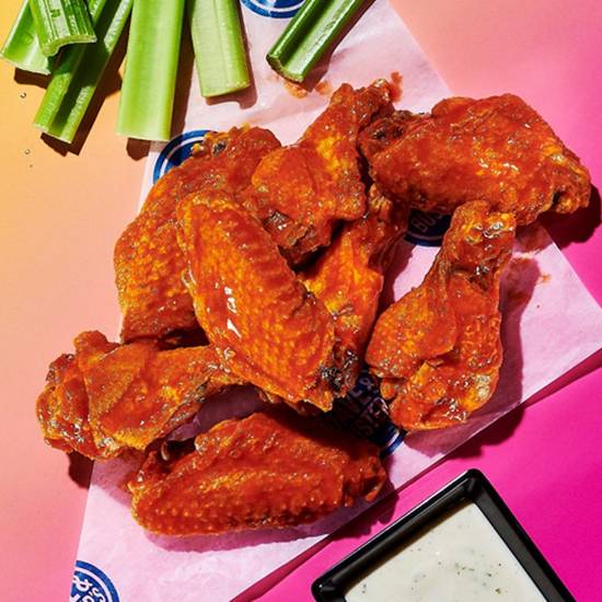 Order Original Wings food online from Dave & Buster's store, Orlando on bringmethat.com